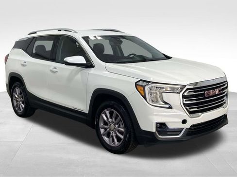 Used 2023 GMC Terrain SLT image 3