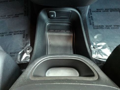 Used 2025 Chrysler Pacifica Select FWD image 49