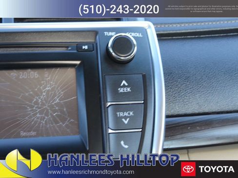 Used 2015 Toyota Camry LE image 25