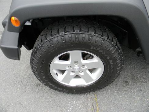 Used 2015 Jeep Wrangler Sport w/ Quick Order Package 24S image 22