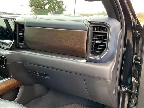 Used 2023 Chevrolet Silverado 1500 High Country image 23