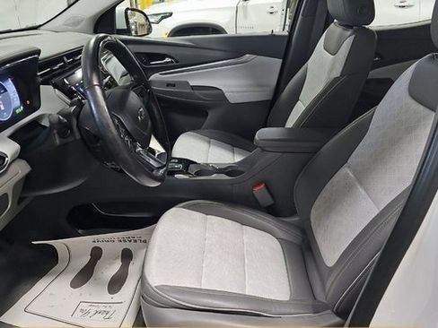 Used 2023 Chevrolet Bolt EUV Premier w/ Sun & Sound Package image 5