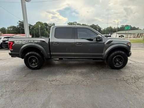Used 2018 Ford F150 Raptor w/ Equipment Group 802A Luxury AWD/4WD image 3