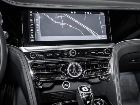 Used 2024 Bentley Flying Spur W12 image 35