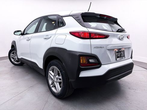Used 2020 Hyundai Kona SE image 2