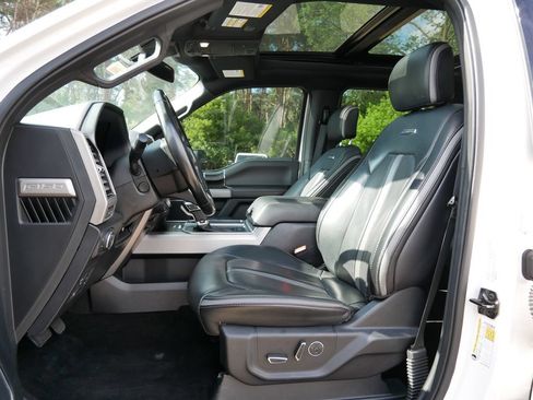 Used 2018 Ford F150 Platinum w/ Equipment Group 701A Luxury AWD/4WD image 15
