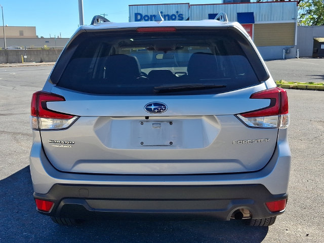 Used 2022 Subaru Forester Premium AWD/4WD image 7