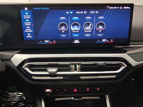 Used 2023 BMW M2 w/ Lighting Package RWD image 26