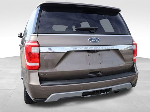 Used 2019 Ford Expedition XLT w/ Equipment Group 202A AWD/4WD image 6