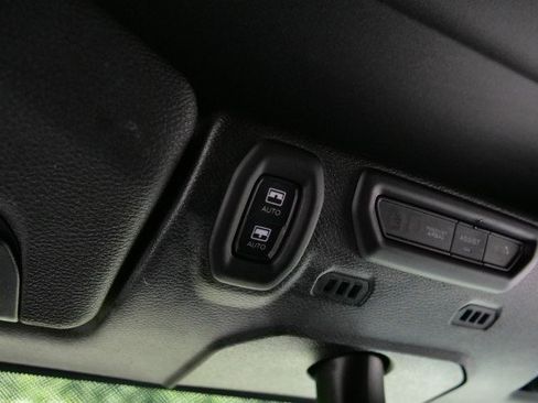 Used 2021 Jeep Wrangler Unlimited Rubicon AWD/4WD image 11