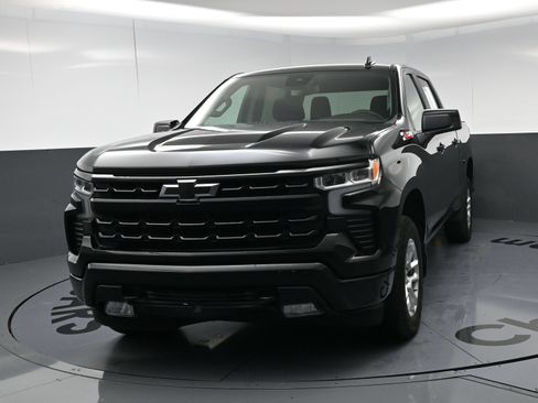 Used 2024 Chevrolet Silverado 1500 RST w/ Z71 Off-Road Package AWD/4WD image 5