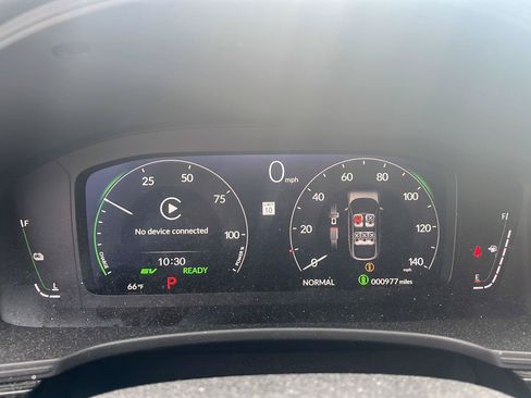 Used 2025 Honda Civic Sport Touring image 9