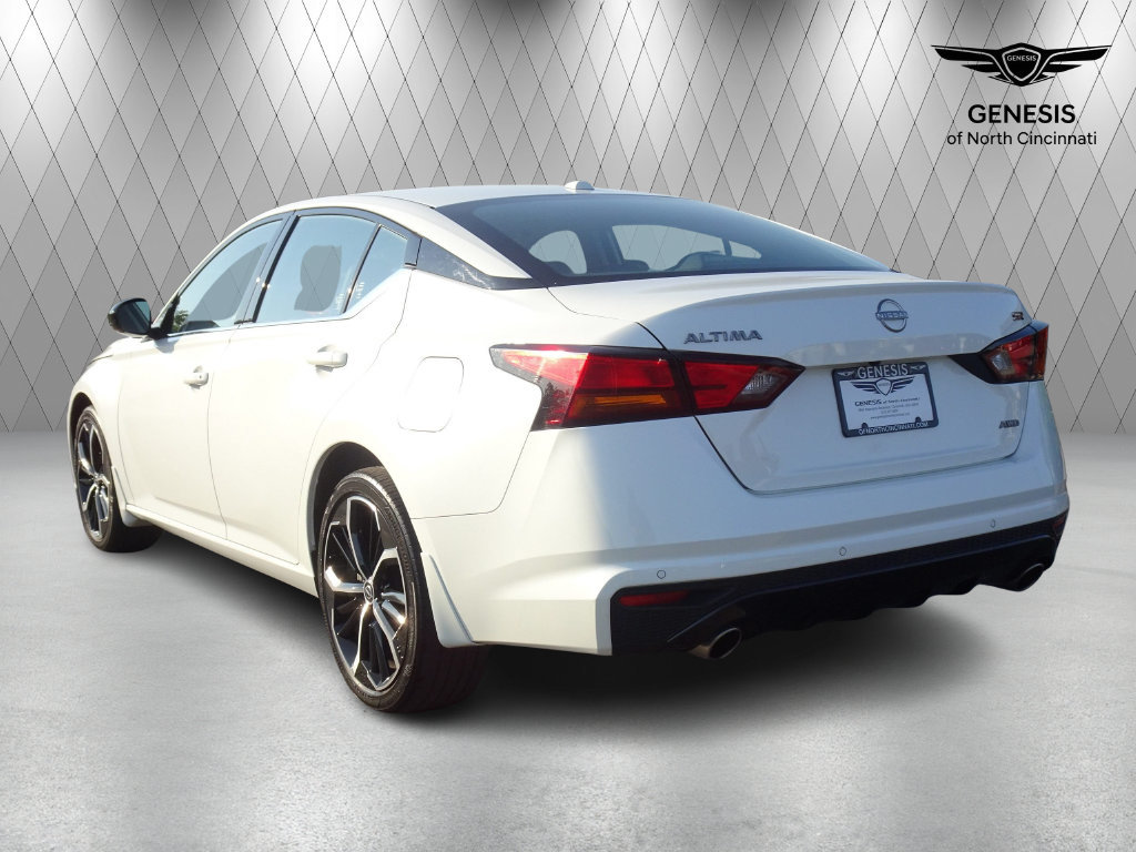 Used 2024 Nissan Altima 2.5 SR AWD/4WD image 3