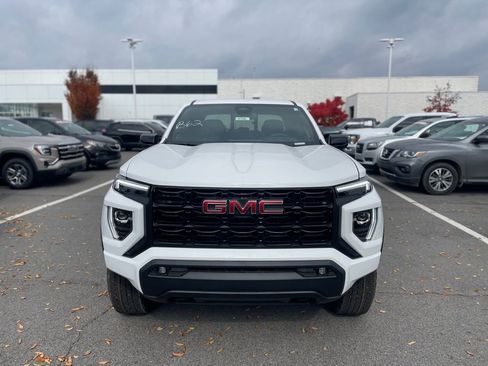 New 2026 GMC Canyon Elevation w/ Convenience Package image 2