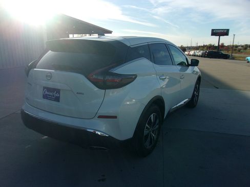 Used 2023 Nissan Murano S image 3