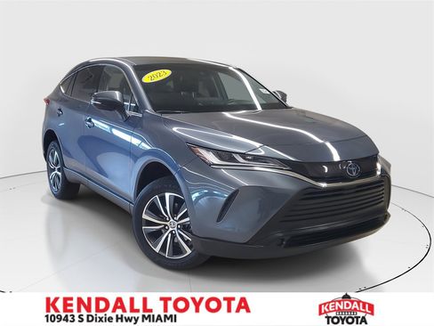 Used 2023 Toyota Venza LE image 1