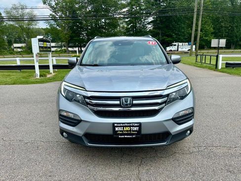 Used 2017 Honda Pilot Touring image 2
