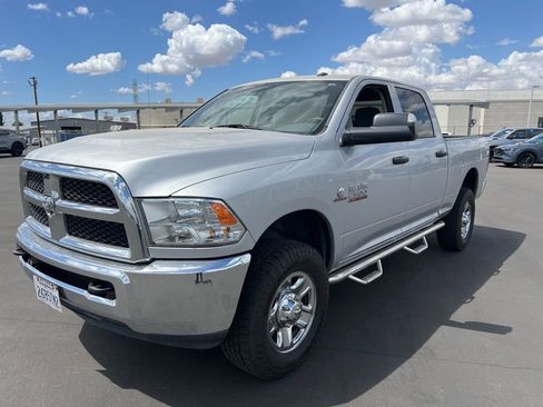Used 2018 RAM 2500 Tradesman w/ Chrome Appearance Group AWD/4WD image 3