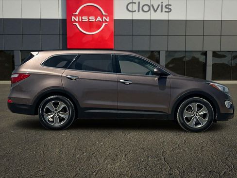 Used 2014 Hyundai Santa Fe GLS FWD image 9