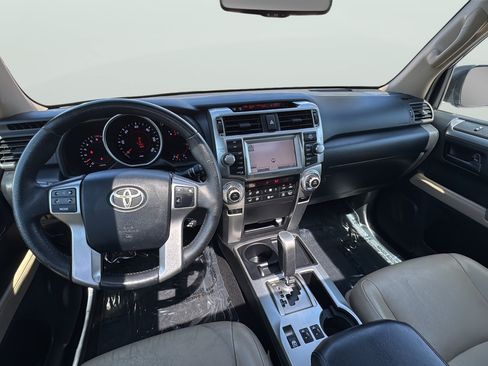 Used 2010 Toyota 4Runner Limited w/ Convenience Pkg RWD image 14