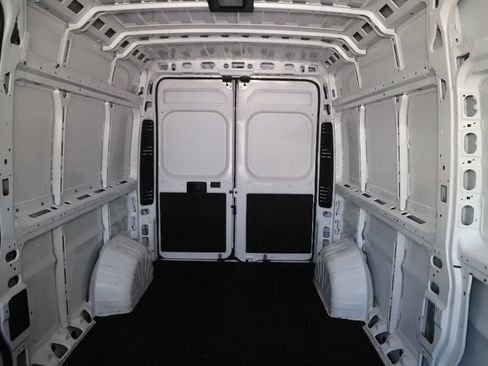 Used 2024 RAM ProMaster 2500 w/ Convenience Group FWD image 35
