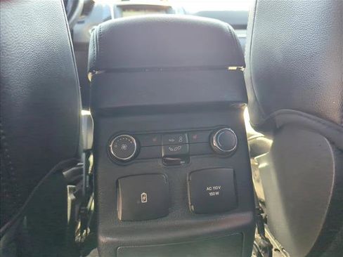 Used 2017 Ford Explorer Limited image 18