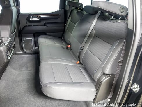 Used 2023 Chevrolet Silverado 1500 RST w/ Redline Edition AWD/4WD image 39