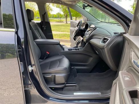 Used 2020 Chevrolet Equinox Premier AWD/4WD image 19