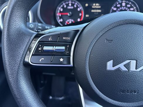 Used 2024 Kia Forte LXS image 17