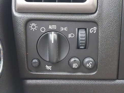 Used 2011 GMC Canyon SLE image 20