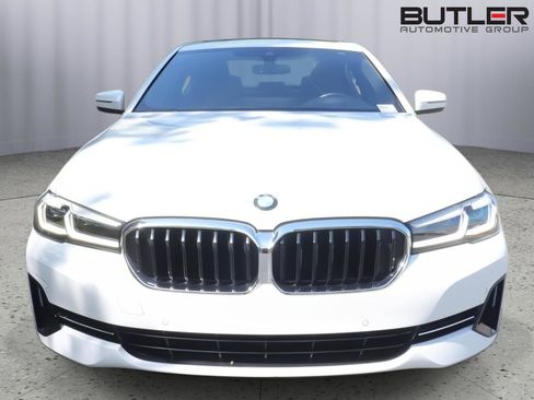 Used 2023 BMW 530i w/ Convenience Package RWD image 2