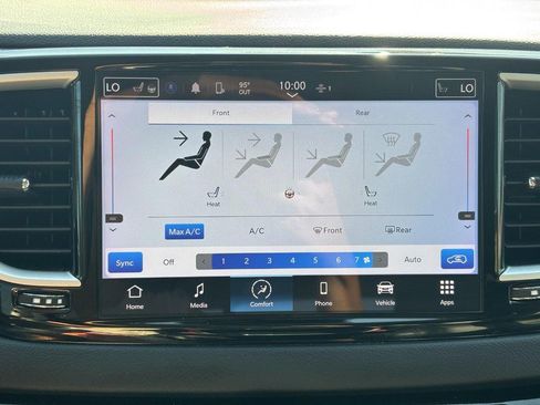 Used 2023 Chrysler Pacifica Touring-L FWD image 21