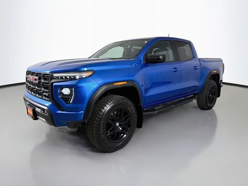 Certified 2023 GMC Canyon AT4 w/ AT4 Premium Package AWD/4WD image 3