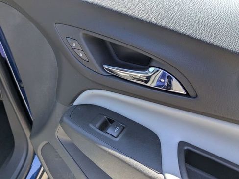 Used 2022 Chevrolet Equinox LT image 30