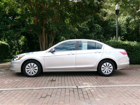 Used 2012 Honda Accord LX image 4