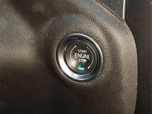 Used 2021 Chevrolet Silverado 1500 RST image 12