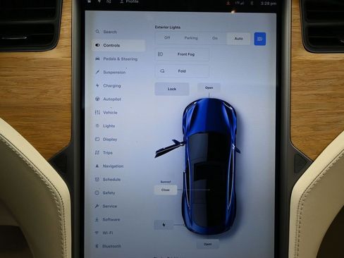 Used 2018 Tesla Model S 75D image 25