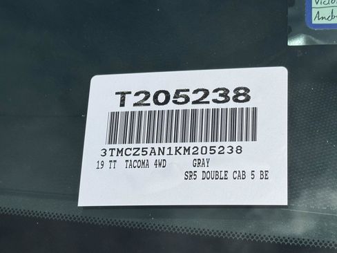 Used 2019 Toyota Tacoma TRD Off-Road AWD/4WD image 14