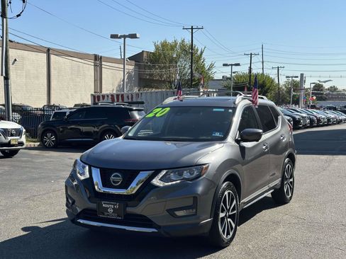 Used 2020 Nissan Rogue SL w/ Premium Package image 2