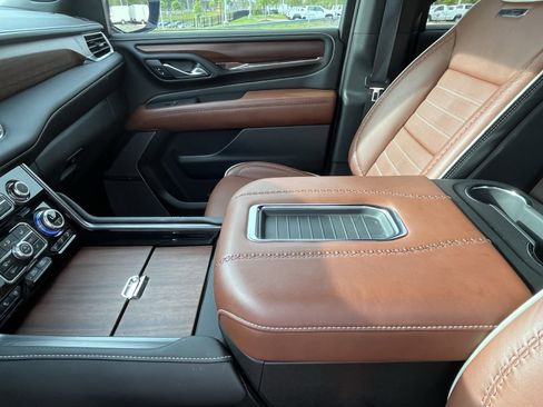 Used 2024 GMC Yukon Denali Ultimate image 24