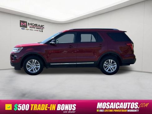 Used 2018 Ford Explorer XLT w/ Equipment Group 202A AWD/4WD image 4