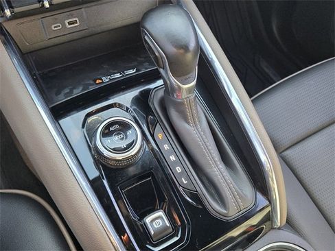 Certified 2024 GMC Canyon Denali image 25