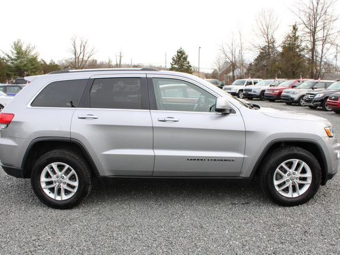 Used 2017 Jeep Grand Cherokee Laredo w/ Quick Order Package 23E image 6