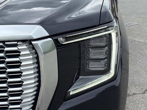 Certified 2024 GMC Yukon Denali w/ Advanced Technology Package AWD/4WD image 11