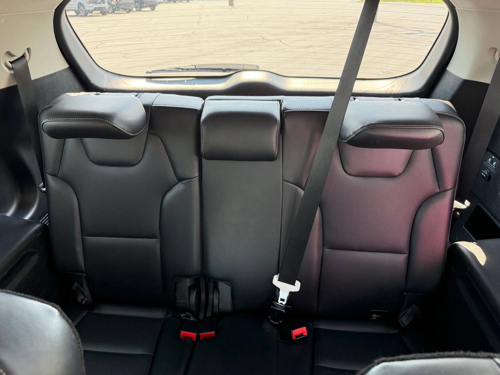 Used 2025 Kia Telluride S FWD image 14