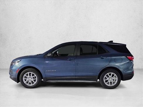 Used 2024 Chevrolet Equinox LS w/ LS Convenience Package FWD image 8