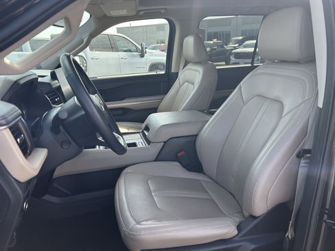 Certified 2024 Ford Expedition Limited image 13