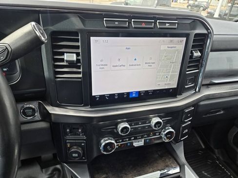 Certified 2024 Ford F250 Lariat w/ Black Appearance Package image 9