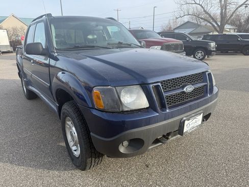Used 2004 Ford Explorer Sport Trac XLT image 4