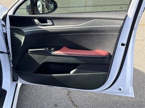 Used 2023 Kia K5 GT-Line image 8